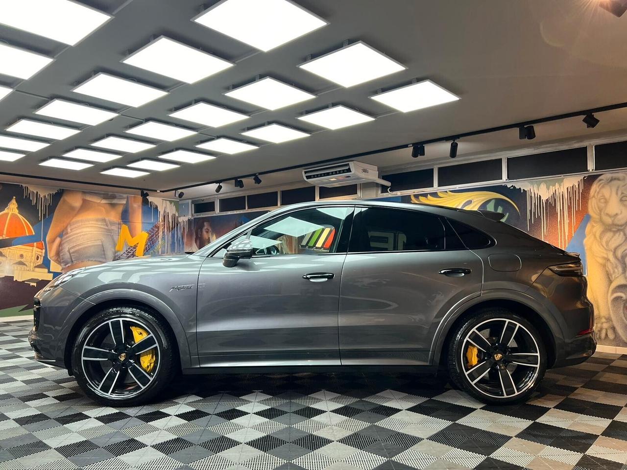 Porsche Cayenne Coupe 4.0 Turbo S e-hybrid tiptronic (538)