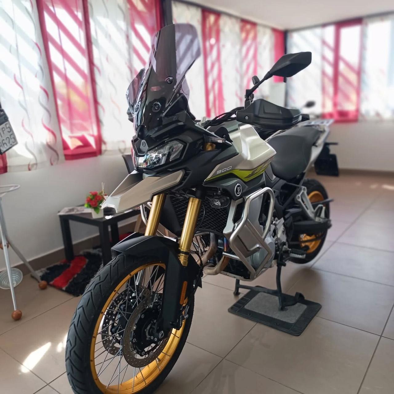 Voge Valico 900 DSX LIME AFF AREE!!