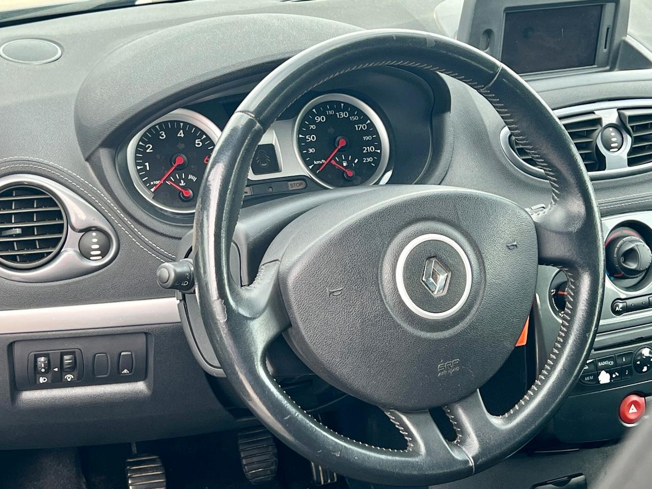 Renault Clio 1.2 16V TCE 100 SporTour 20th