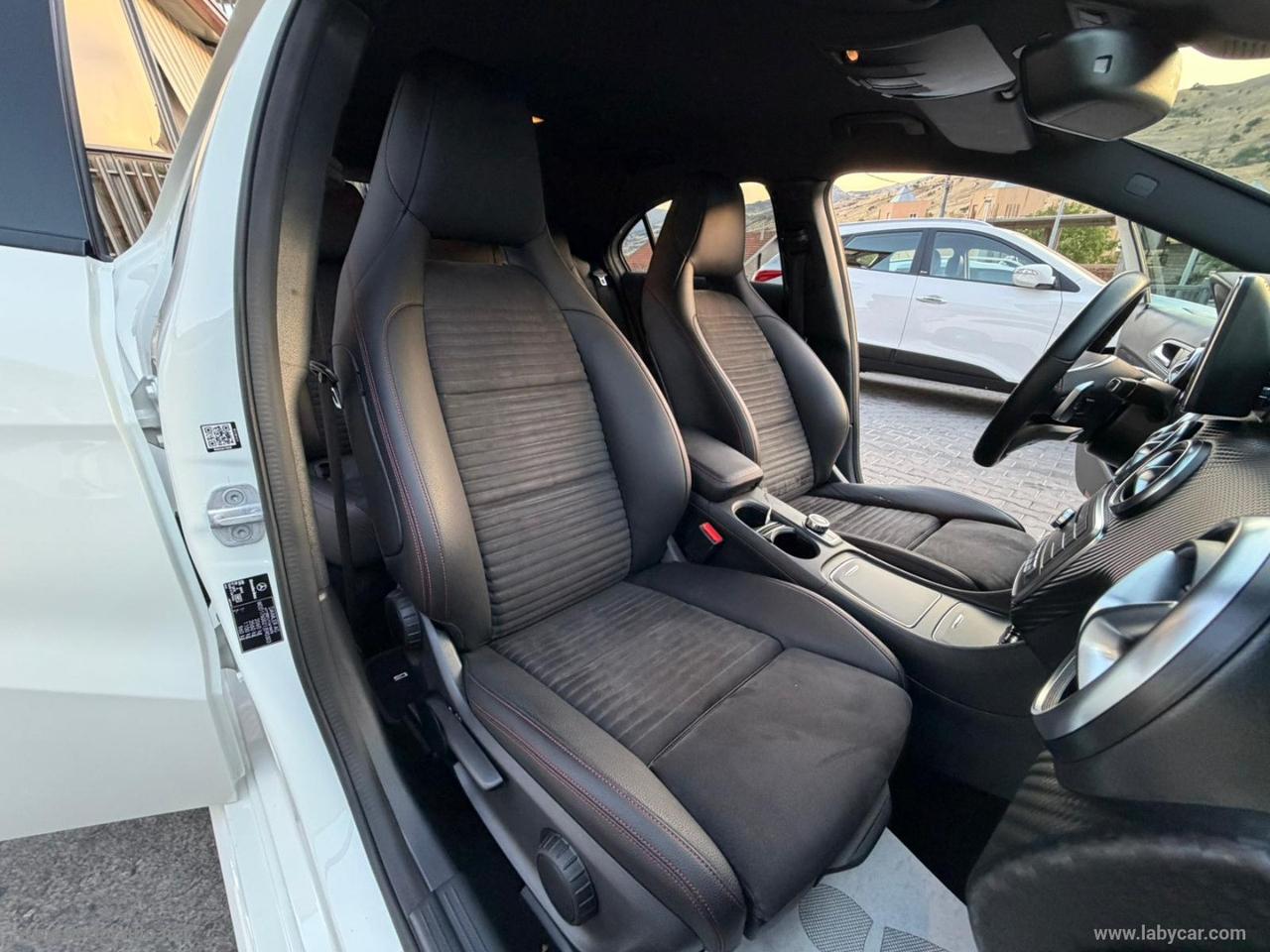 MERCEDES-BENZ A 200 d Automatic 4Matic Premium