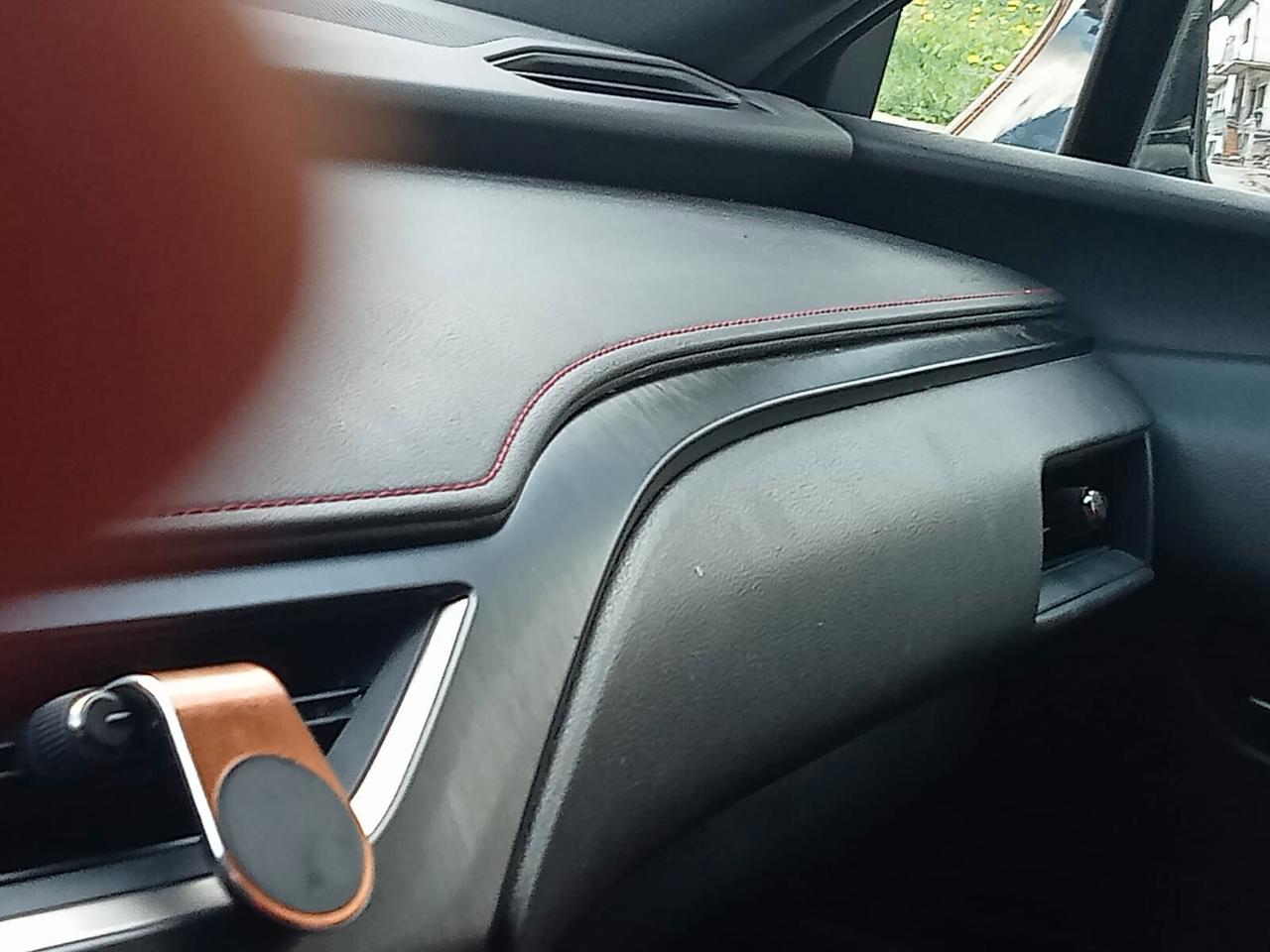 Lexus UX Hybrid 4WD F Sport