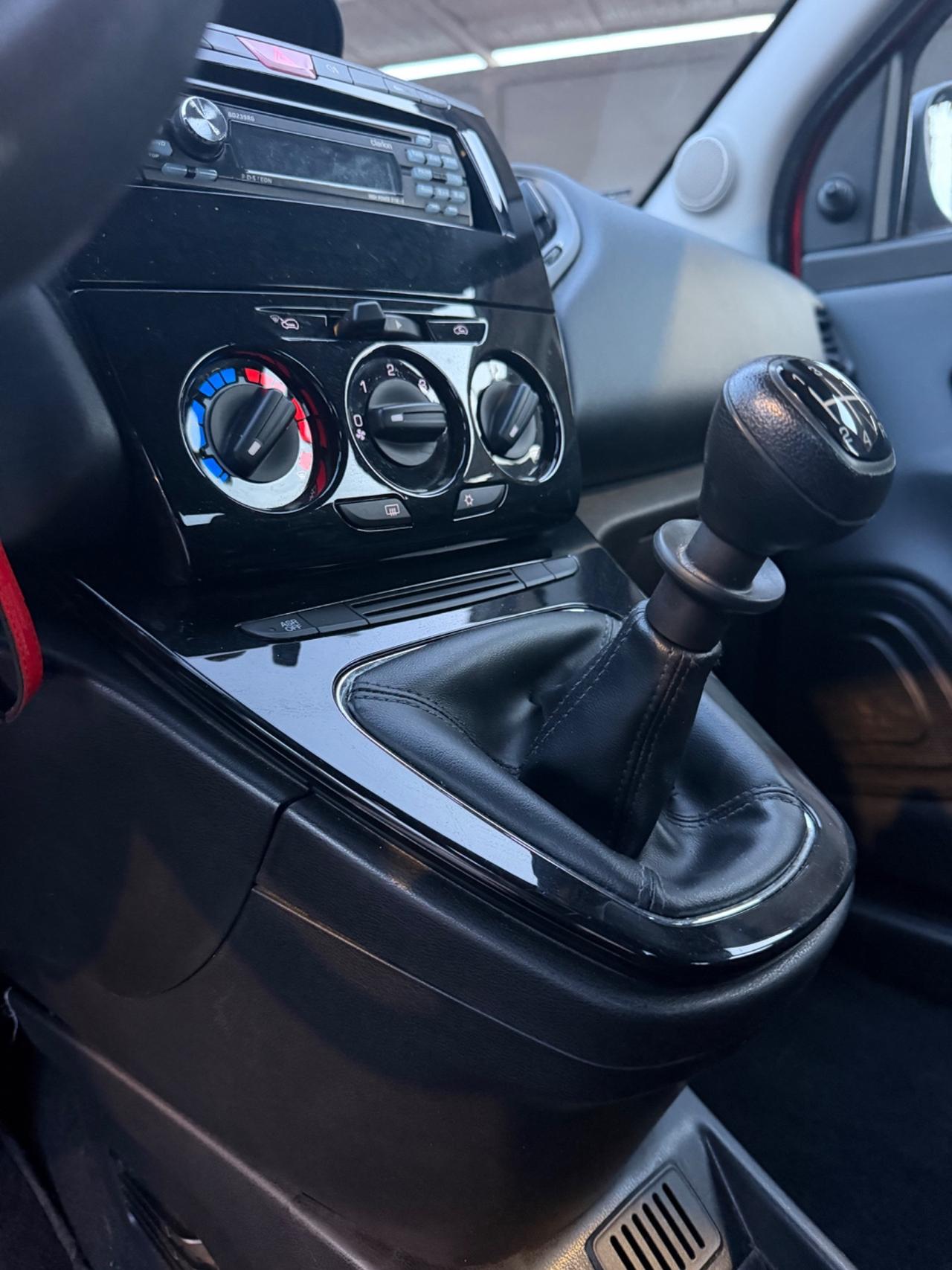Lancia Ypsilon 1.2 69 CV 5 porte Platinum