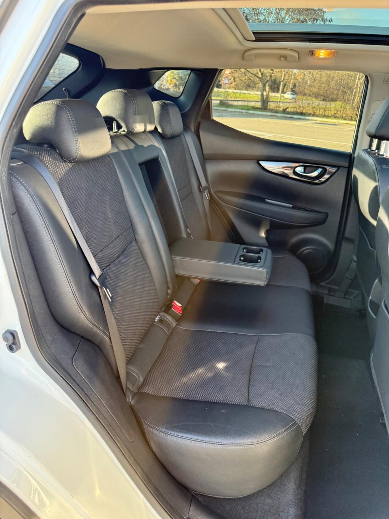 Nissan Qashqai 1.2 DIG-T Tekna*Automatik*Navi*Panorama