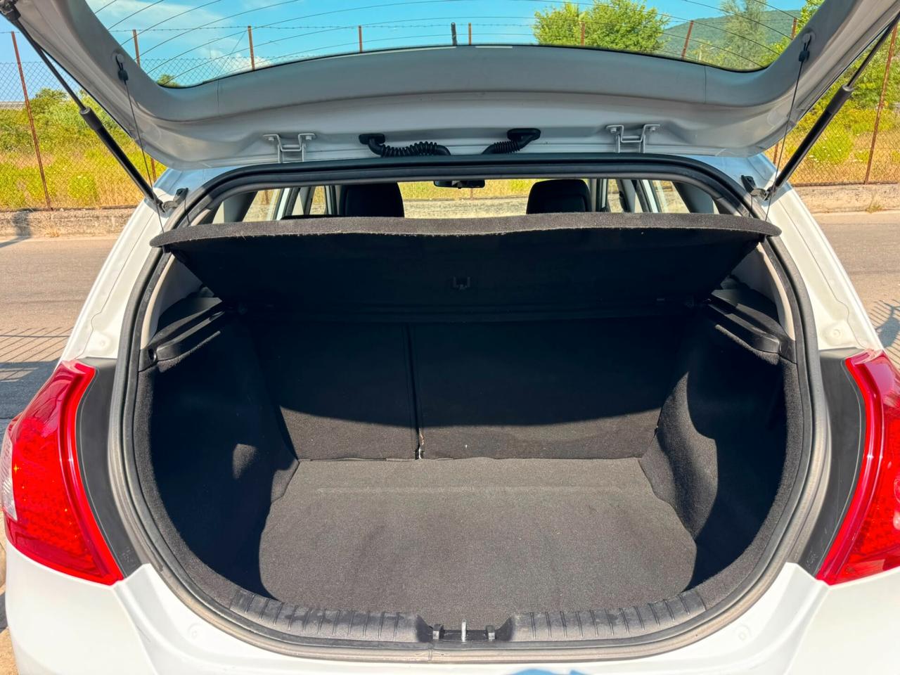 Kia Ceed 1.6 Diesel 90 CV: Affidabilità al giusto prezzo!