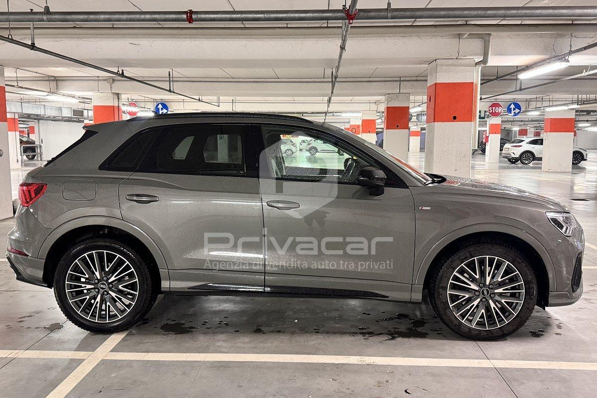 AUDI Q3 45 TFSI e S tronic S line edition