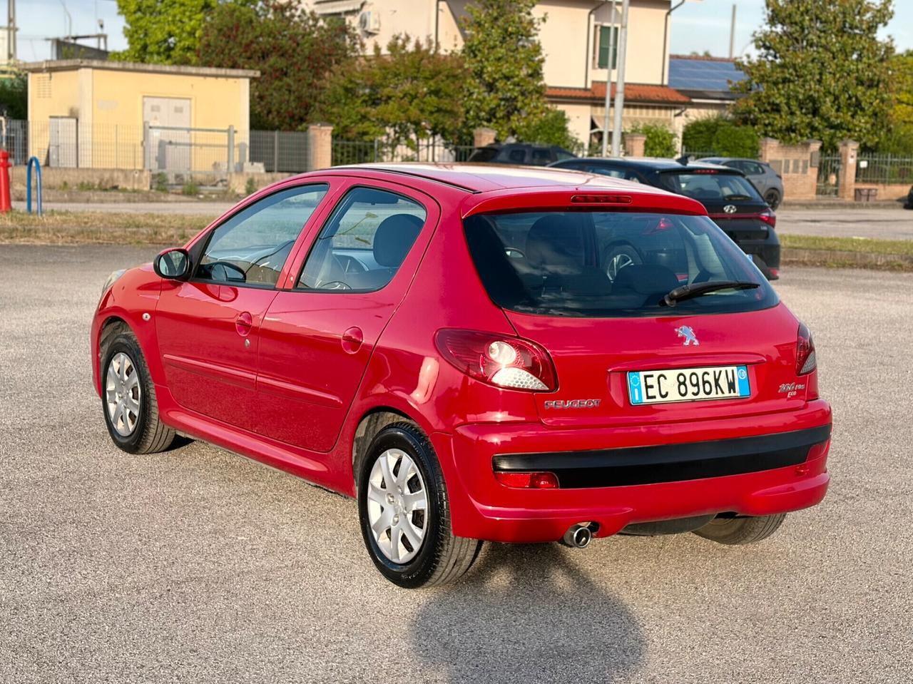 Peugeot 206 Plus 1.1 GPL 2010