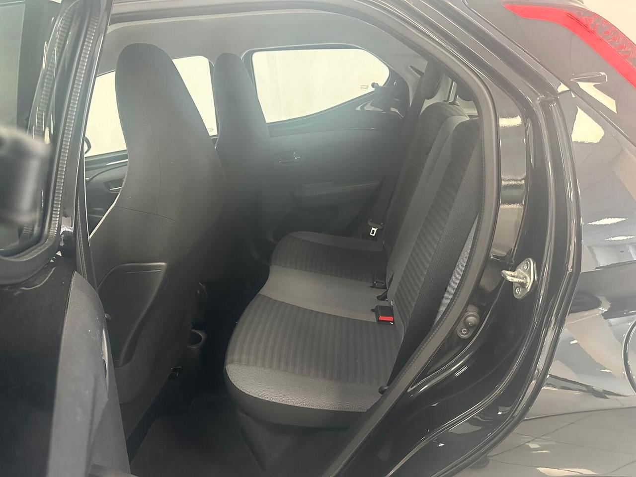 Toyota Aygo Connect 1.0 VVT-i 72 CV 5 porte x-clusiv MMT