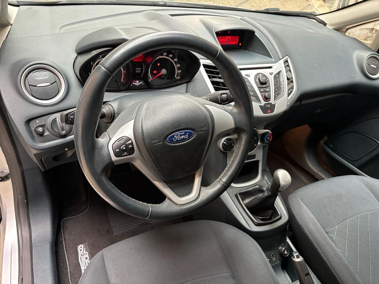 FORD FIESTA 1.2 - UNICO PROPRIETARIO