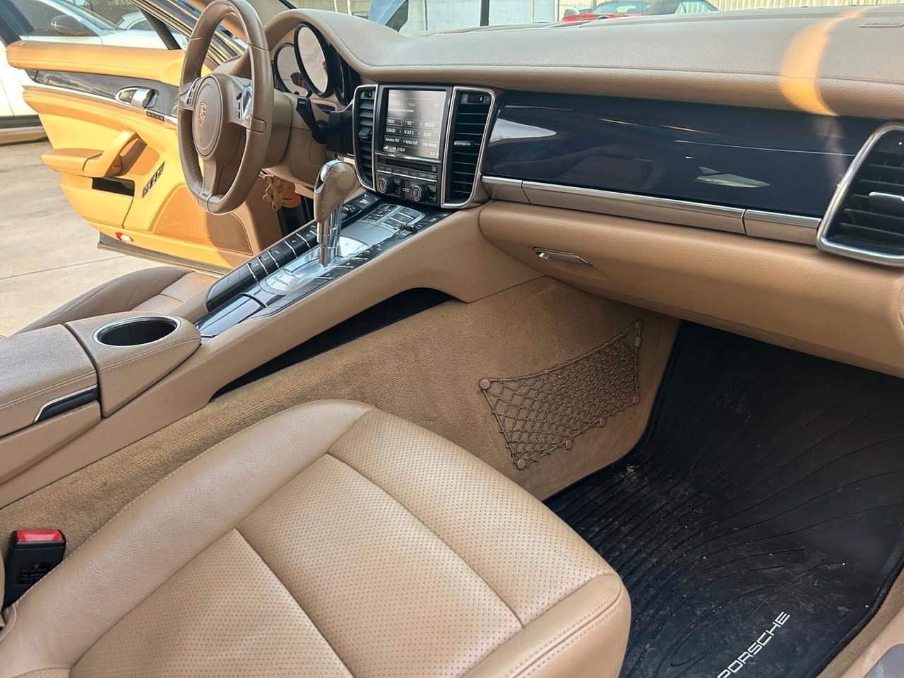 Porsche Panamera 3.0 Diesel – 2014 – Full Optional