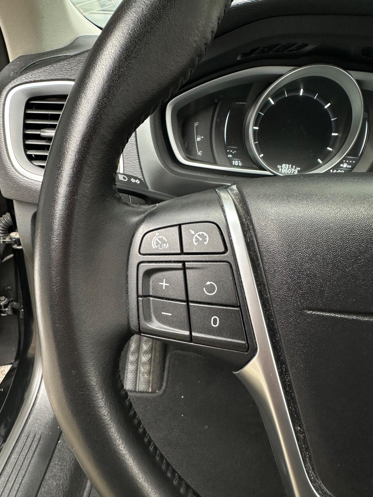 Volvo V40 D2 ‘eco’ Momentum 2.0 diesel 120cv