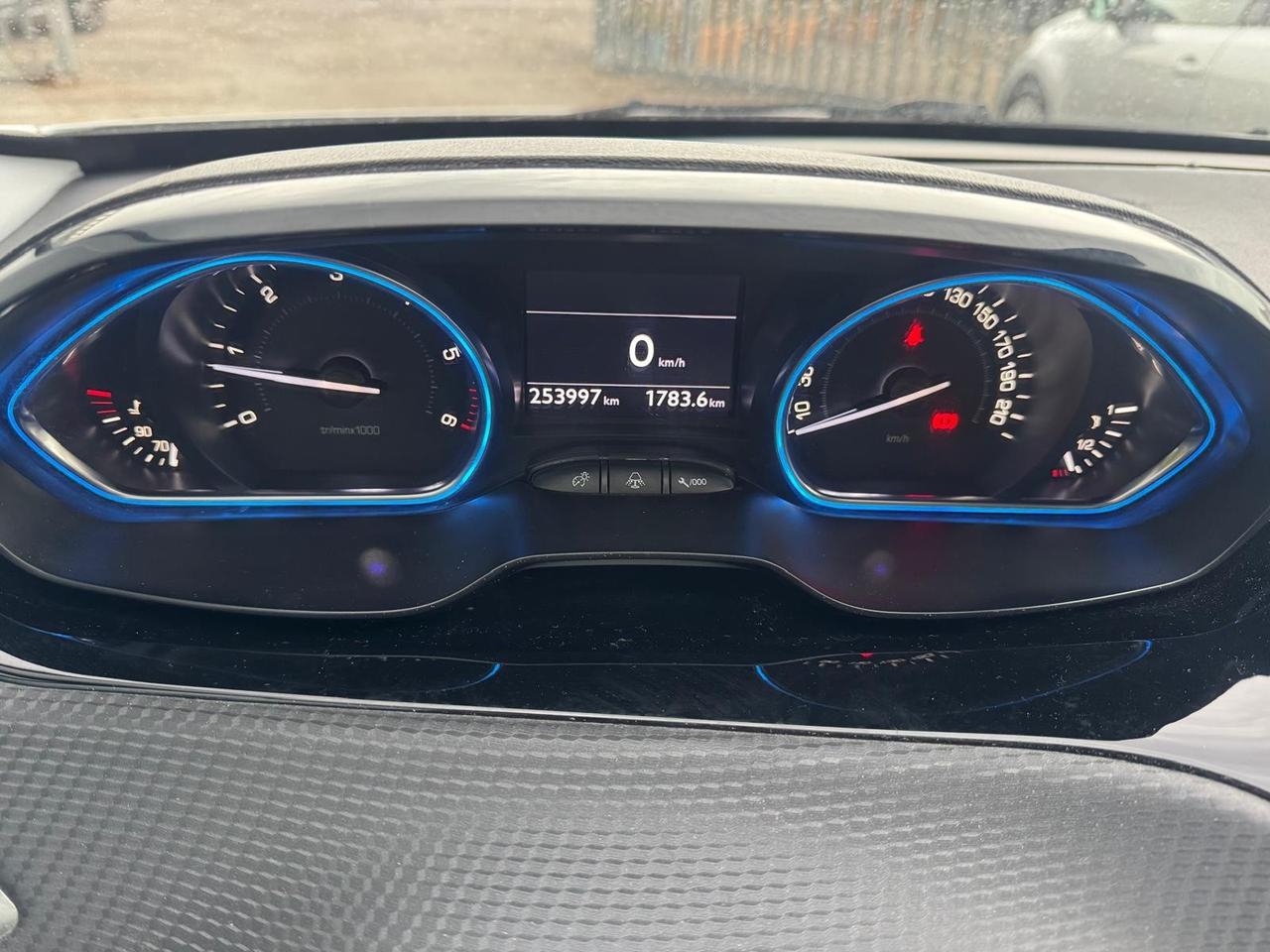 Peugeot 2008 1.6 e-HDi 92 CV Stop&Start robotizzato Active