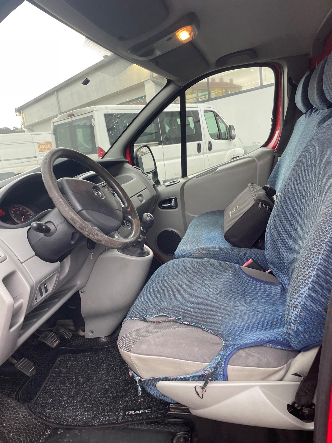 Opel Vivaro 2.0 CDTI 120CV anno 2013 pronto uso