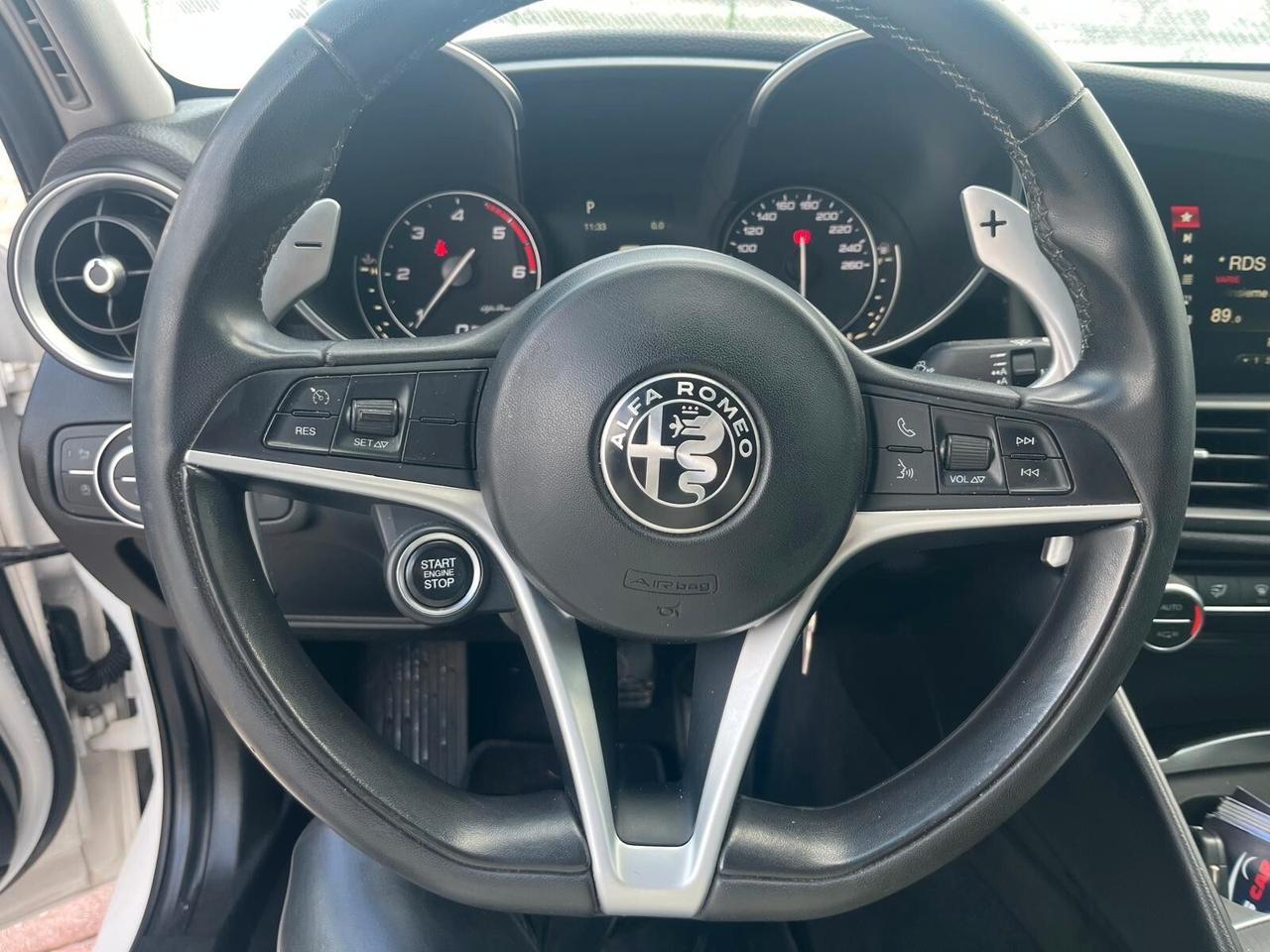 Alfa Romeo Giulia 2.2 Turbodiesel 180 CV Business Sport