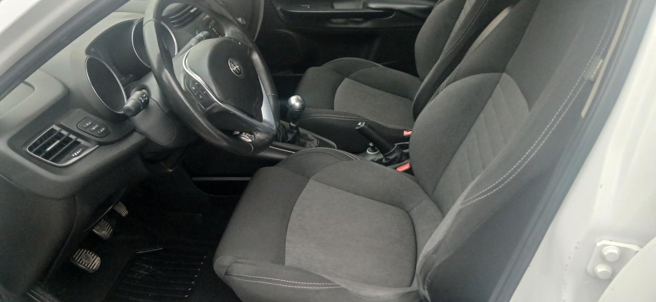 A R Giulietta 1.6 mj euro 6 neopatentati