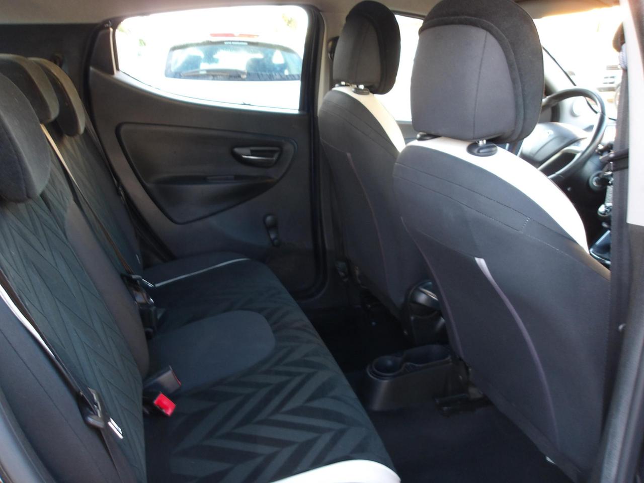 Lancia Ypsilon 5 Porte Ypsilon 1.2 Elefantino Blur 69cv