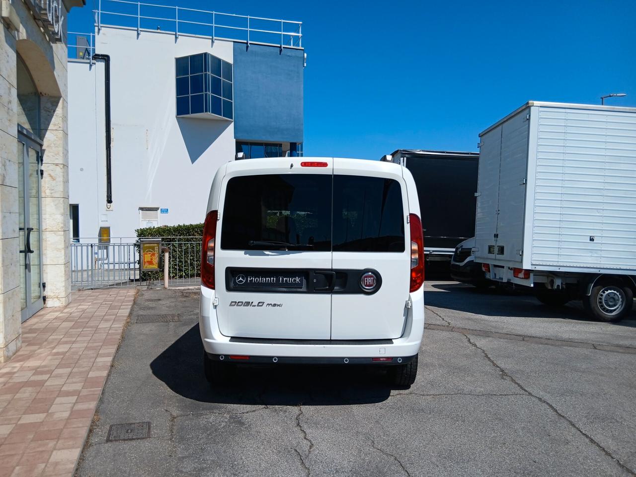 C320 - Fiat Doblò 1.6 Mtj 120cv Maxi Lounge (5 posti)