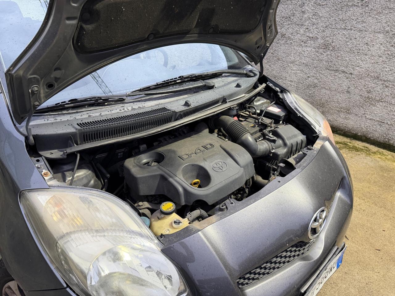 Toyota Yaris 1.4 D-4D DPF diesel solo export