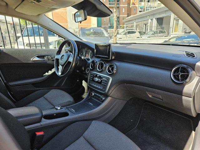 MERCEDES-BENZ A 180 Executive