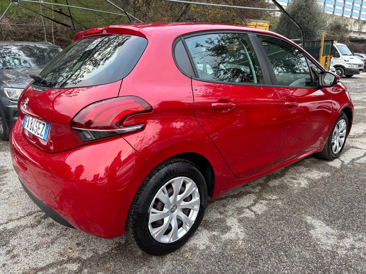 Peugeot 208 1.4 HDi 68 CV 5 porte Active ok Neopatentati