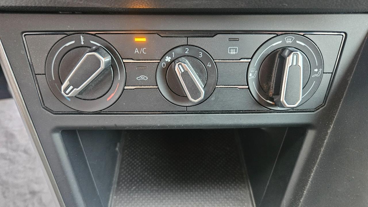 Volkswagen Polo 5p 1.0 evo Comfortline 80cv NAVY-CRUISE-CARPL