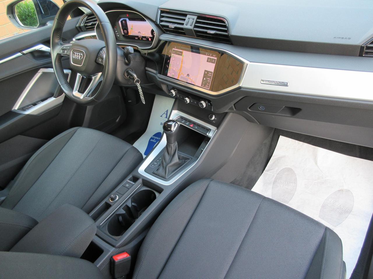 Audi Q3 35 2.0 tdi Business Advanced quattro s-tronic