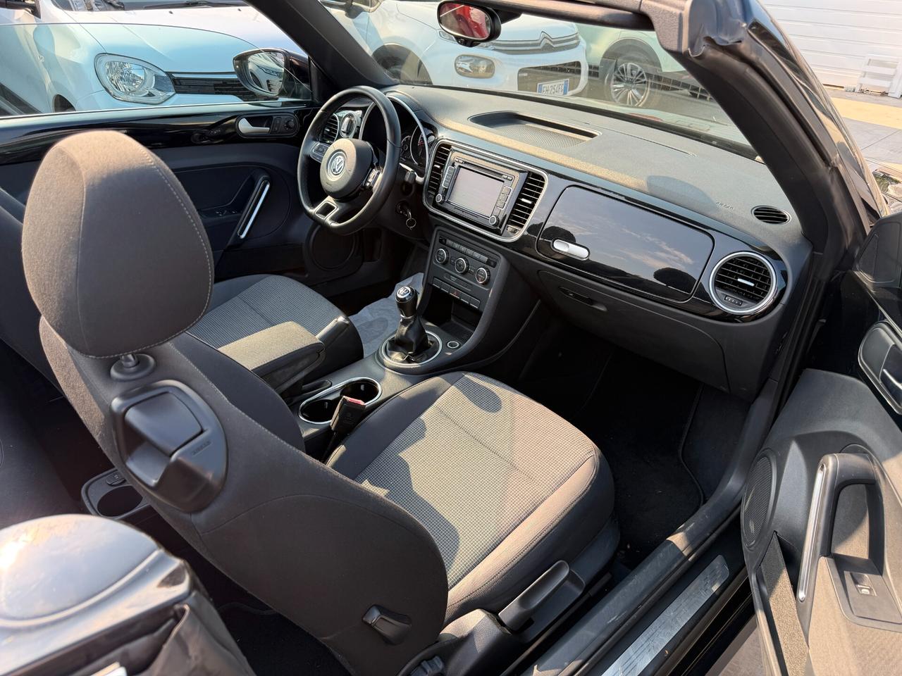 Volkswagen Maggiolino Cabrio 1.6 TDI Design