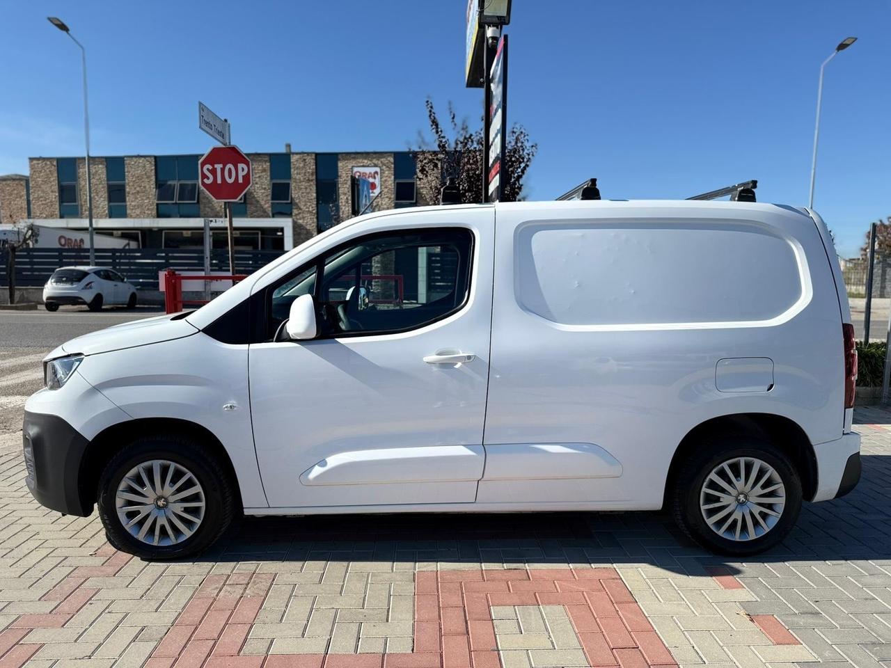 Peugeot Partner BlueHDi 100CV IVA ESPOSTA