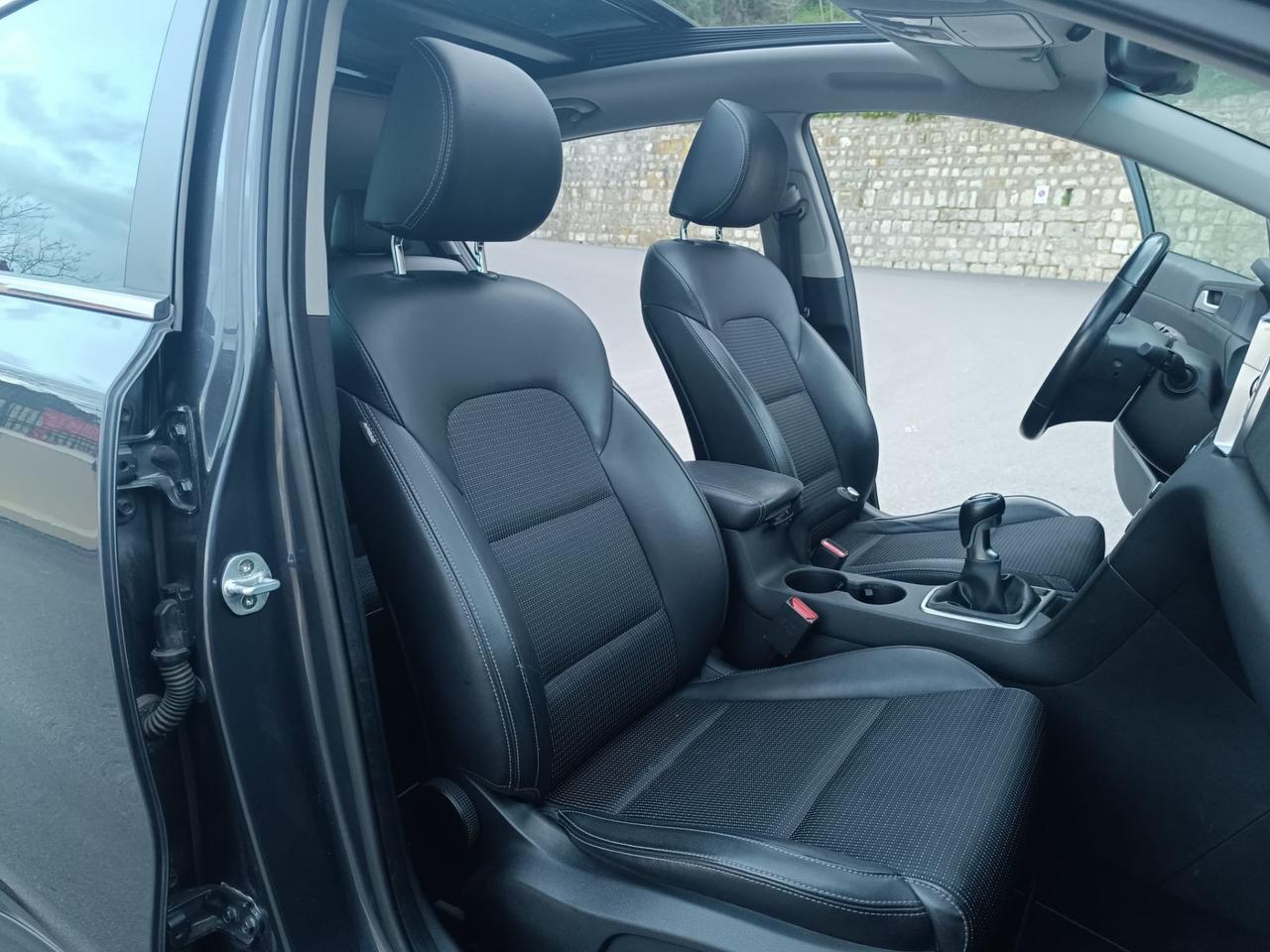 Kia Sportage 1.7 CRDI VGT 2WD high tech