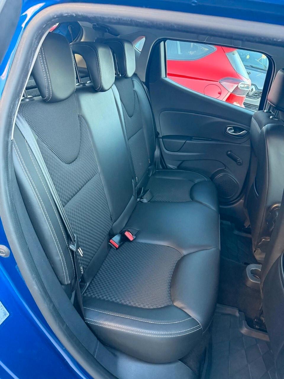 Renault Clio 1.2 75 CV 5 porte Duel