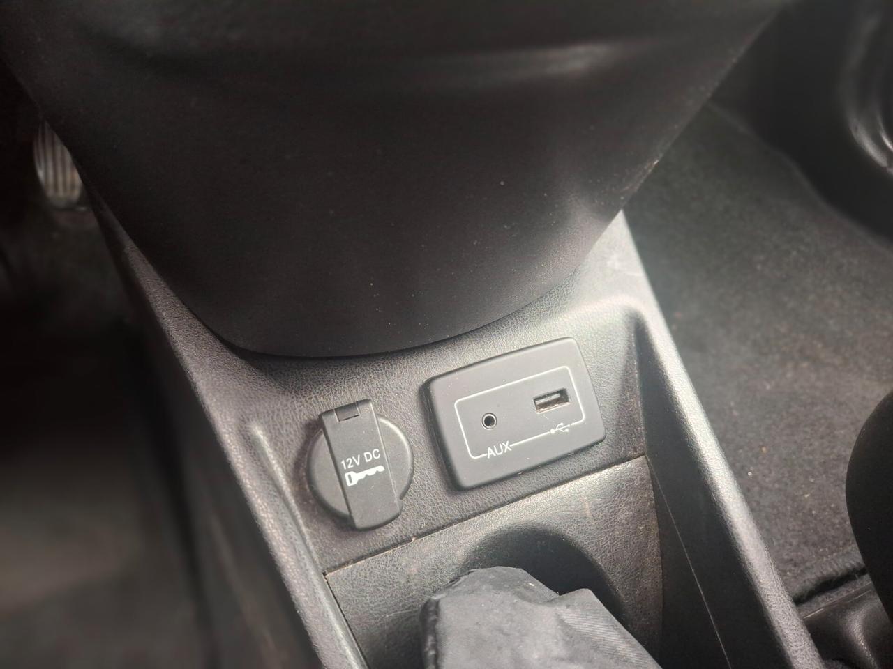 Lancia Ypsilon 1.2 ,5 porte GPL