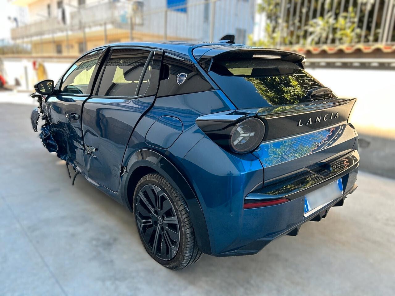 Lancia Ypsilon 1.2 Hybrid e-DCT Ed. Cassina - 2024 Incidentata