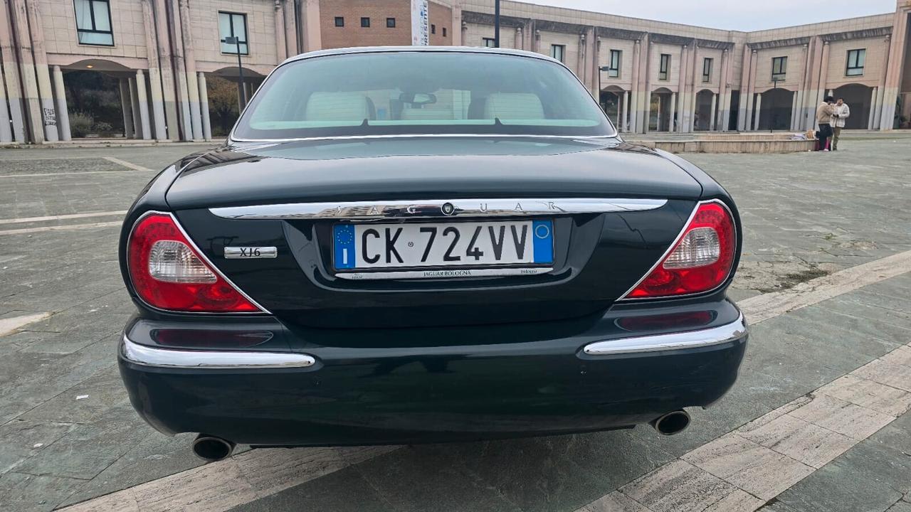 Jaguar XJ6 3.0 V6 cat 235CV A.S.I.
