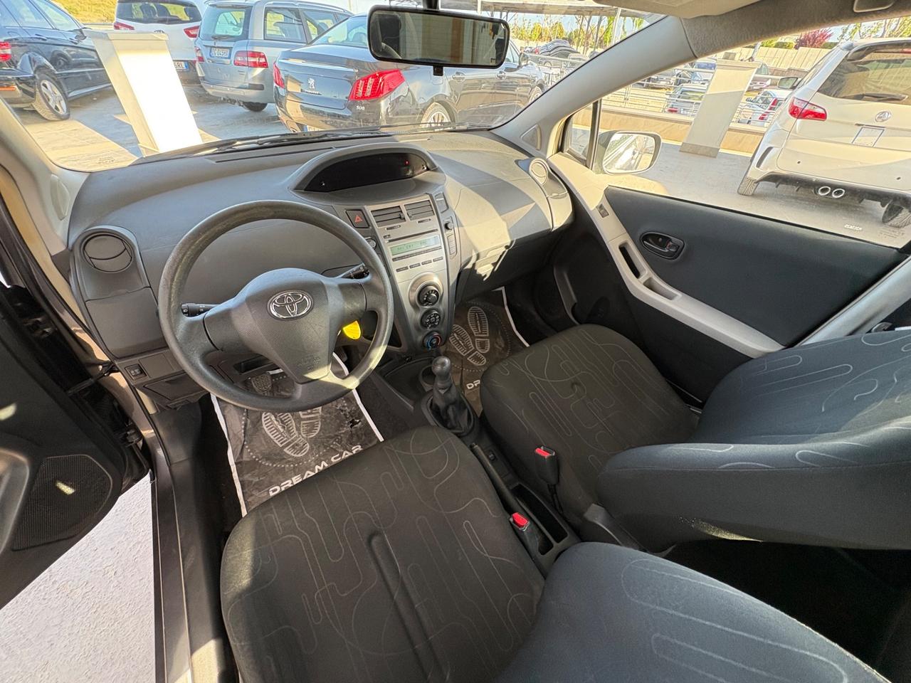 Toyota Yaris 1.0 5 porte Sol