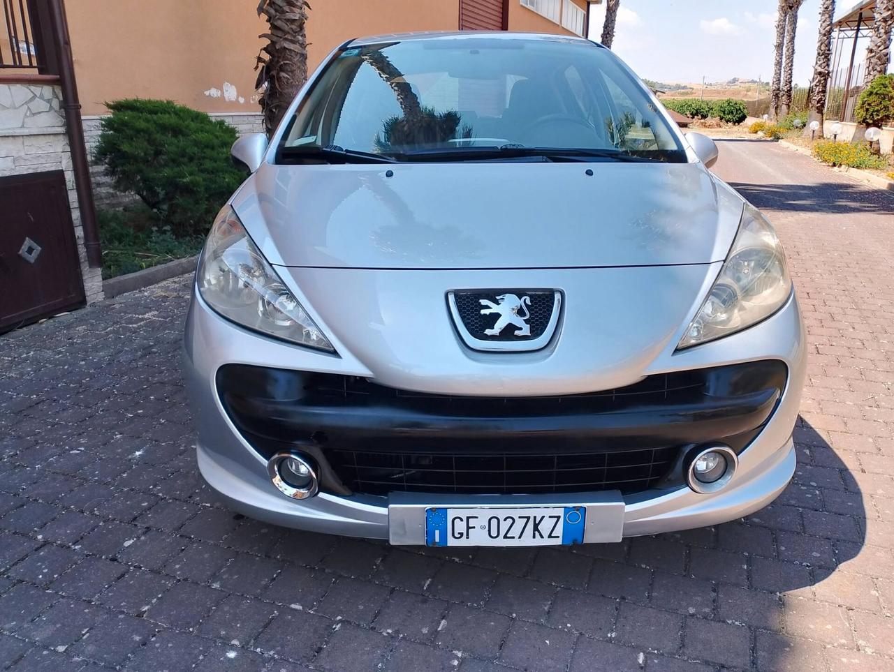 Peugeot 207 1.6 HDi 90CV 5p. XS