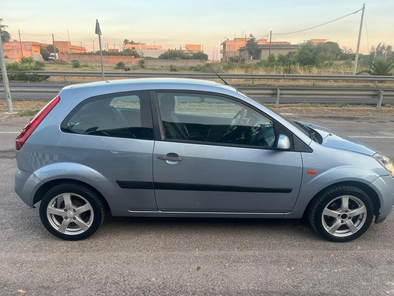Ford Fiesta 1.4 TDCi 3p. Ghia 2006