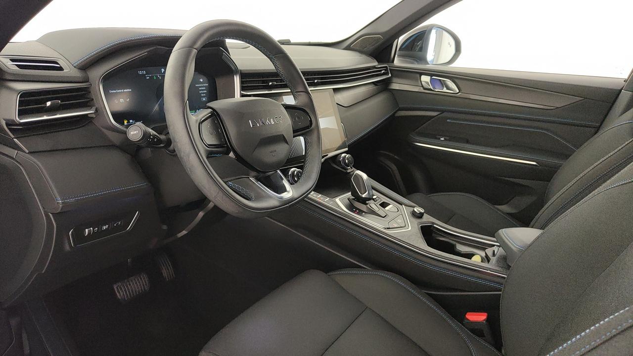 LYNK & CO 01 1.5 td phev auto