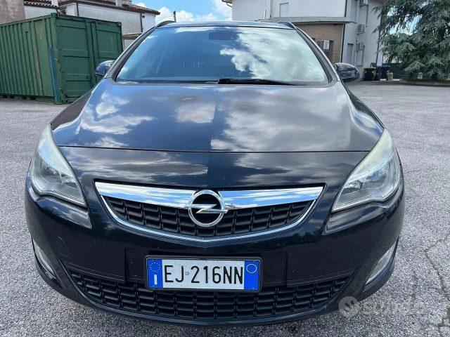 OPEL Astra 1.7 CDTI 125CV Sports Tourer Cosmo