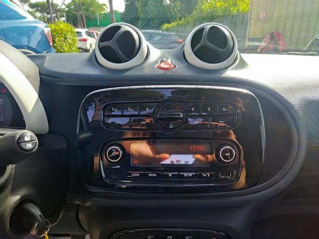 SMART ForTwo 1.0cc CABRIO 71cv BLUETOOTH CRUISE CLIMA AUTO
