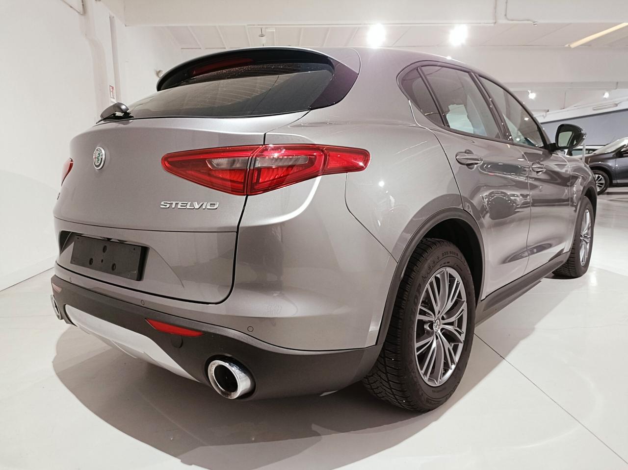 Alfa Romeo Stelvio 2.2 Turbodiesel 190 CV AT8 Q4