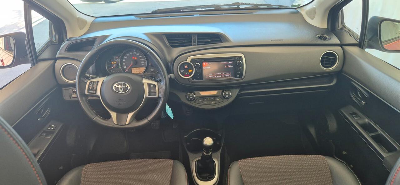 TOYOTA Yaris 1.4 D-4D 90CV TETTO Panoramico 12/2011