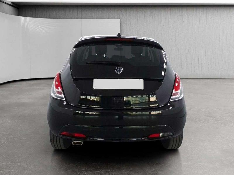 Lancia Ypsilon 1.0 firefly hybrid Platino s&s 70cv