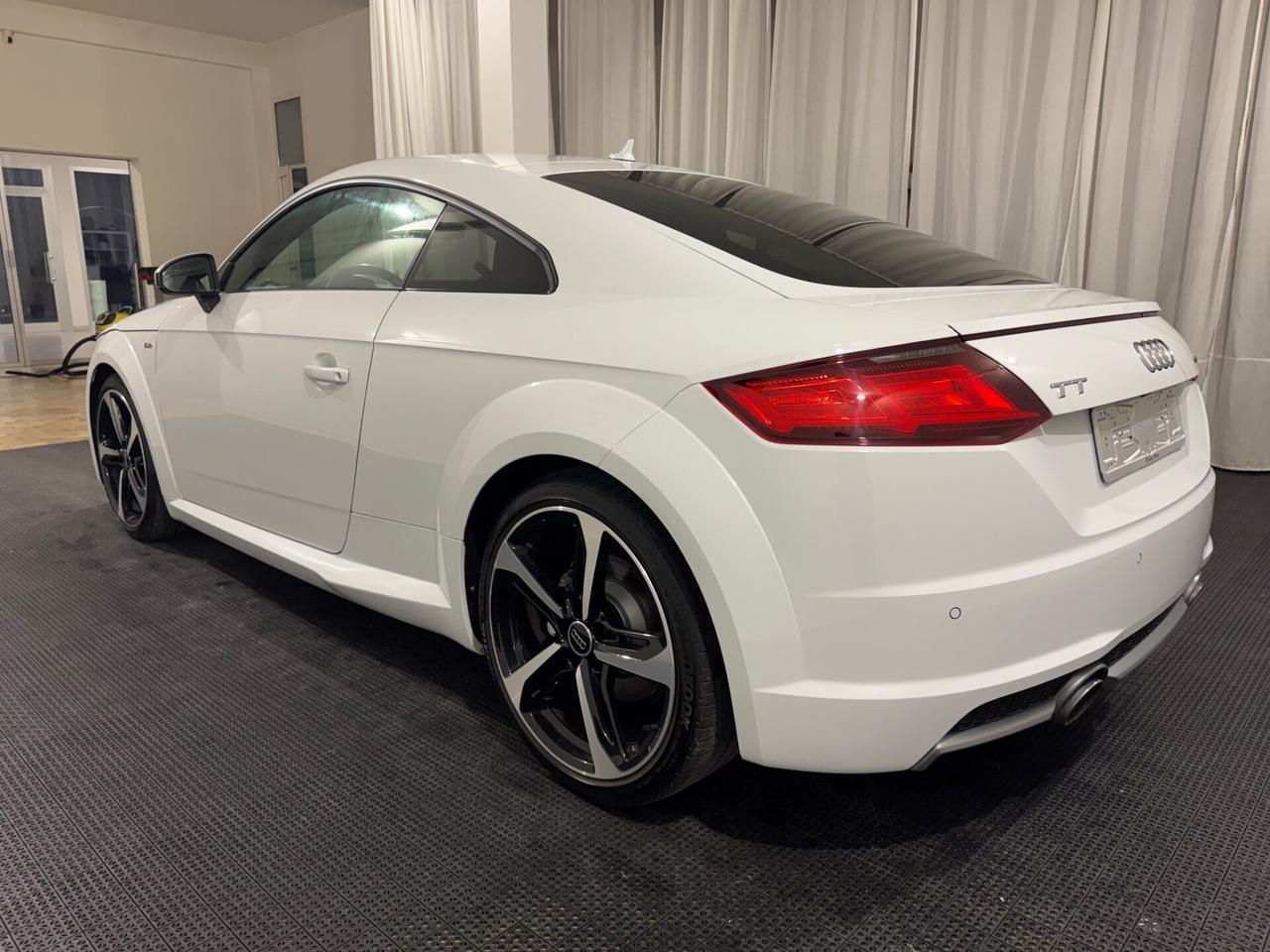 Audi TT Coupé 2.0 TFSI quattro S tronic line