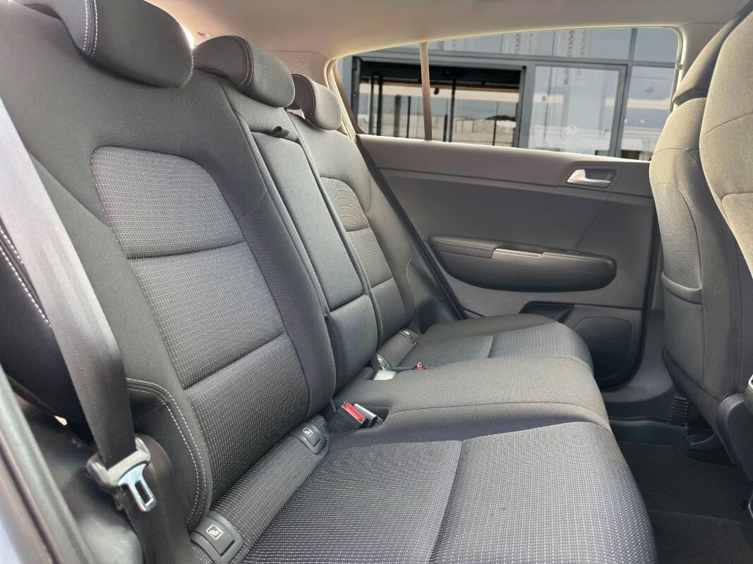 Kia Sportage 1.6 crdi mhev Busines 136cv con Telecam e CarPlay