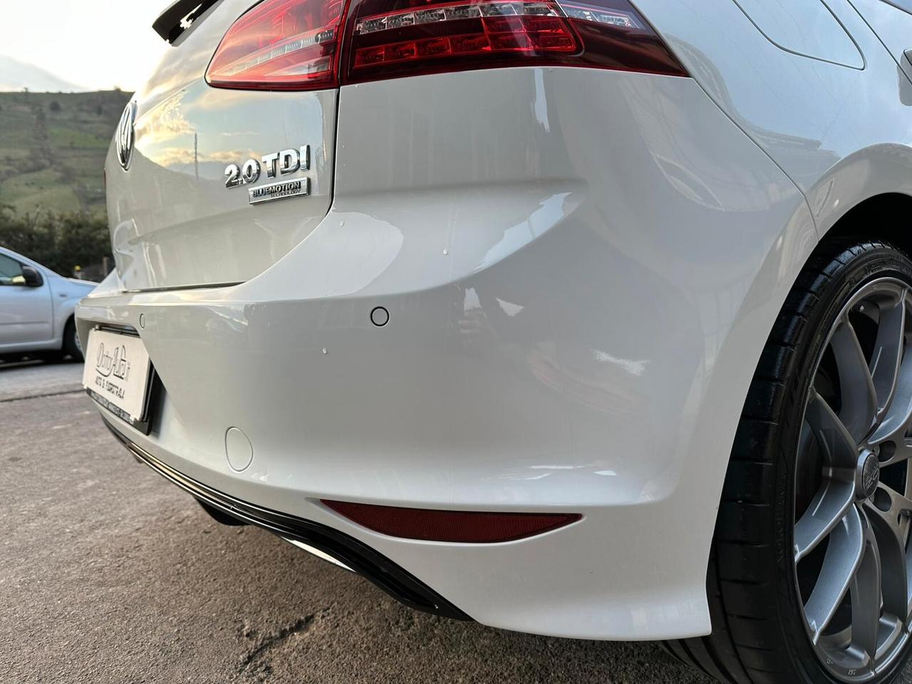 Volkswagen Golf 2.0 TDI 150 CV ALLESTIMENTO R-LINE