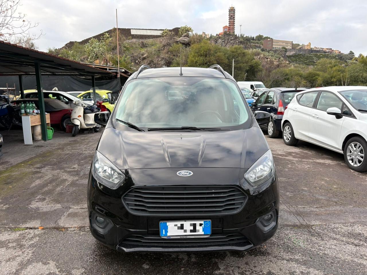 Ford Tourneo Courier 5 p.o.s.t.i. TDCI
