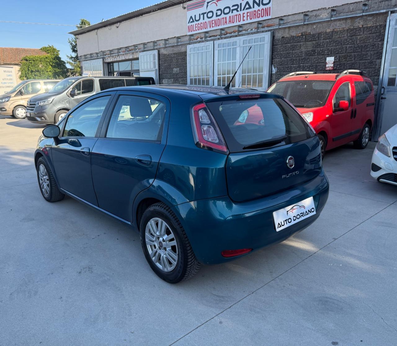 Fiat Punto 1.4 SeS 8V Dualogic 5P Racing (57 kw)