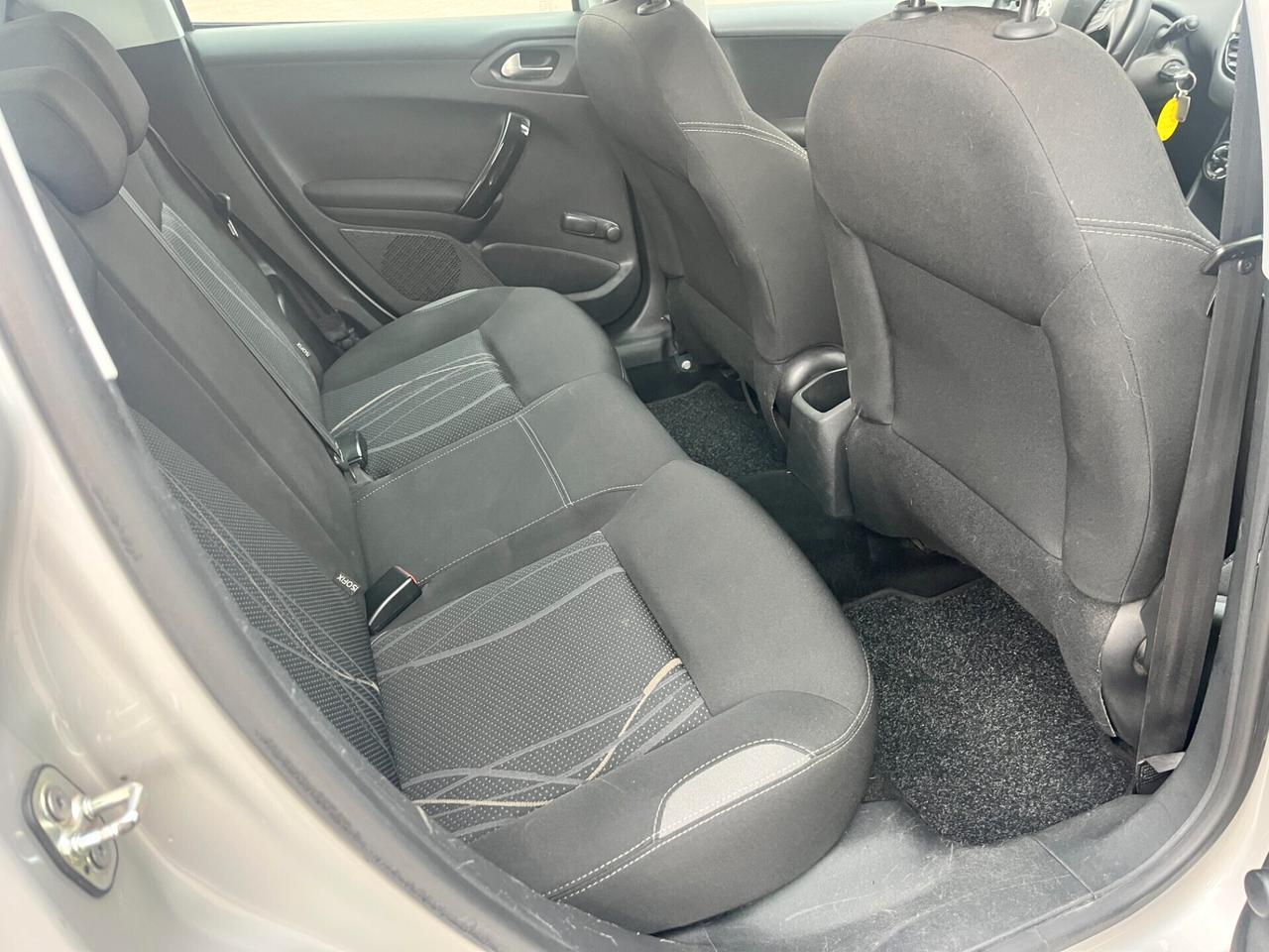 Peugeot 208 PureTech 82 5 porte Allure