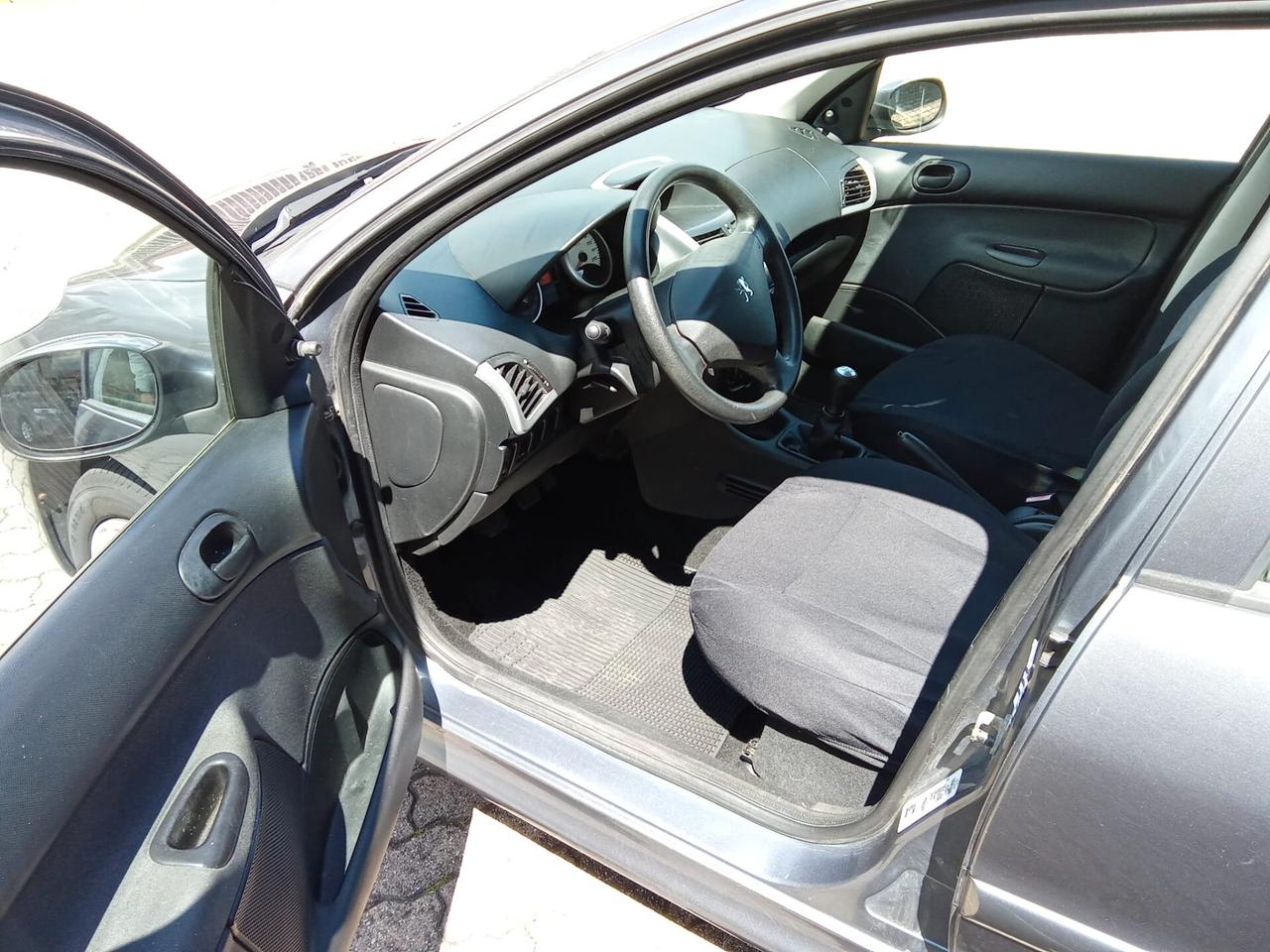 Peugeot 206 Plus 1.1 60CV 5p. ONE Line
