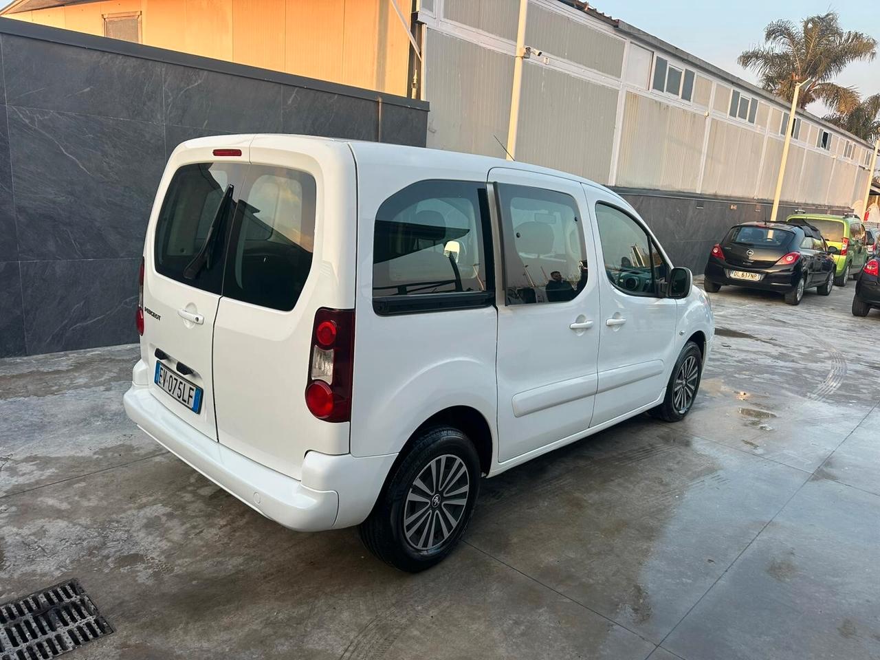 Peugeot Partner Tepee 1.6 HDi 92CV Outdoor