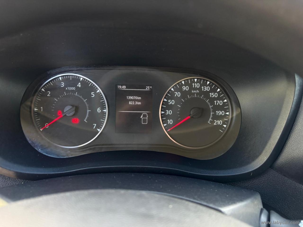 Master T28 2.3dCi135 PC-TM Furg. Ice